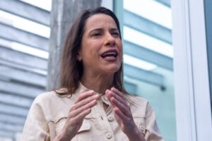 Após repercussão de vídeo sobre laqueadura sem consentimento, Raquel Lyra pede desculpas
