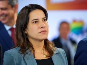 Raquel Lyra enfrenta polêmica após sugerir procedimento de laqueadura sem consentimento de paciente em hospital de PE