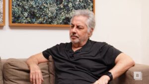 Roberto de Carvalho, viúvo de Rita Lee, encontra nova luz na vida após período de luto