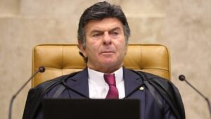 Advogado Rodrigo Fux conversou com banqueiro Vorcaro sobre processo bilionário no STF