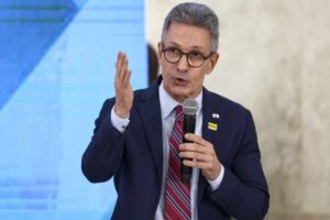 Decreto de Romeu Zema beneficiou mineradora ligada a políticos influentes