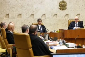 STF divide sobre casos de Moraes e Mendonça; ministros divergem em julgamento tenso