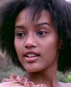 Taís Araujo choca com cabelo curtíssimo em Paris e aprova reação da filha