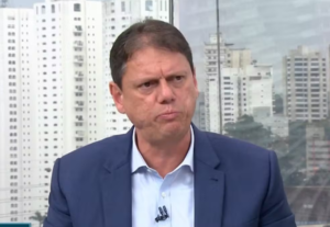 Tarcísio fracassa na educação: governador não cumpre metas e tenta justificar queda nos resultados do Ideb