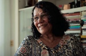 Tina Correia lança segundo livro após dez anos de sucesso literário