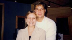 Tina Roma revela encontro inesperado com Ricky Martin nos bastidores!