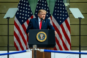 Trump pressiona Brasil: EUA acusam país de falhar contra PCC e Comando Vermelho