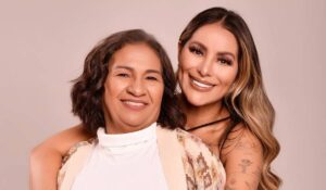 Cantora Walkyria Santos anuncia morte da mãe, dona Marinalva!
