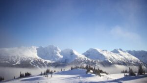 Whistler: O Paraíso da Neve no Canadá Que Vai Muito Além do Esqui