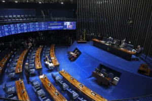 Senado deve votar fim da escala 6×1 na próxima semana, anuncia Alcolumbre
