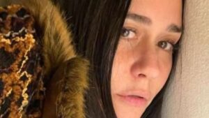 Alessandra Negrini completa 51 anos radiante e mais linda que nunca