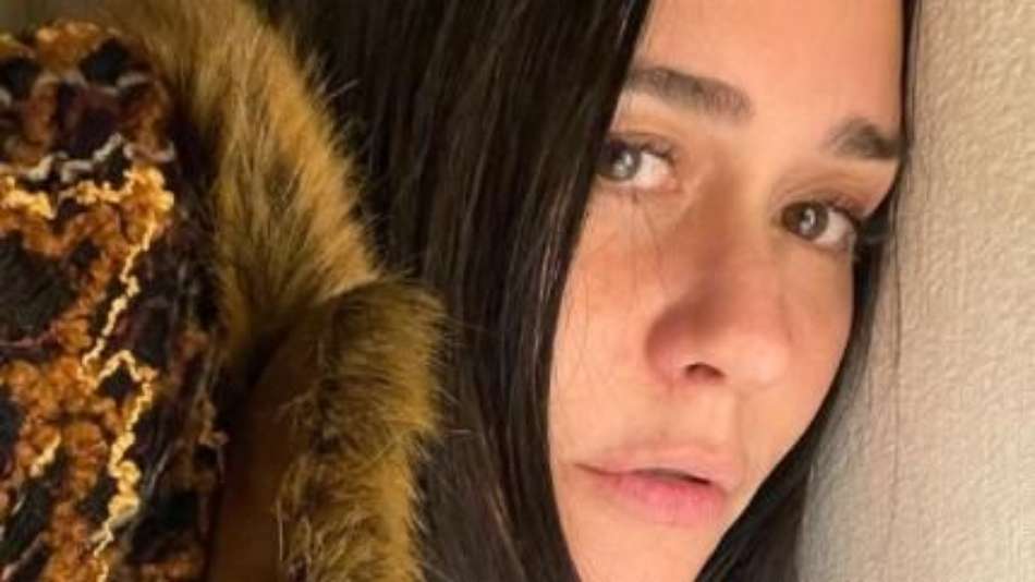 Alessandra Negrini completa 51 anos radiante e mais linda que nunca
