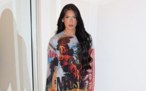 Ana Castela impressiona em Miami com shortinho cavado e exibe pernas de deusa