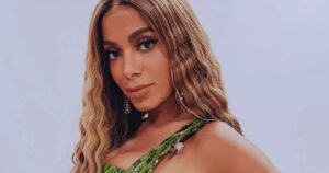 Anitta provoca climão durante programa do Grupo Globo