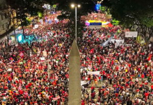 Belo Horizonte ferve: multidão nas ruas grita ‘Reeleger Lula e barrar o fascismo’