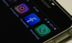 Big techs descumprem regras eleitorais no dia da votação, aponta estudo