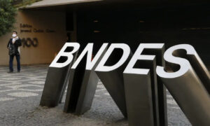 BNDES libera R$ 298 milhões para desenvolver 31 medicamentos no Brasil