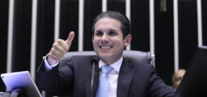 Câmara aprova aumento do limite do MEI e perdão de dívidas