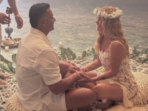 Carla Perez e Xanddy celebram 25 anos de casamento com renovação de votos