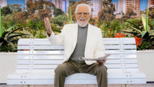 Carlos Alberto de Nóbrega retorna aos estúdios do SBT e gravando após cirurgia cardíaca