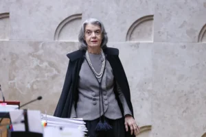 Cármen Lúcia é eleita por unanimidade para presidir comissão internacional de democracia