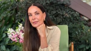 Carolina Ferraz rebate haters e justifica crítica aos comentários machistas sobre sua idade