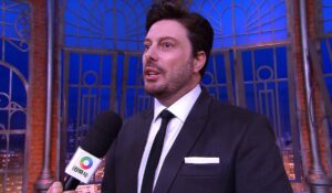 Danilo Gentili é vítima de pegadinha clássica de Patrícia Abravavel no SBT