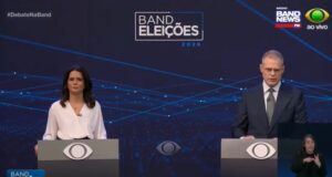 Debate da Band recebe chuva de críticas por condução e favorecimento a Flávio Bolsonaro