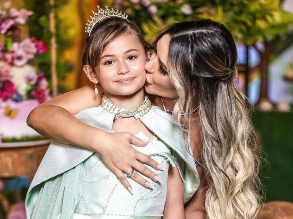 Deolane tem novo habeas corpus negado e filha de 10 anos quebra casa inteira