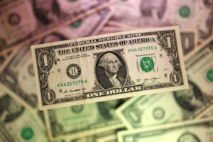 Dólar sobe e Bolsa cai pela quarta vez seguida em dia de incerteza econômica