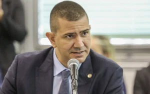 Douglas Ruas é confirmado governador eleito do Rio, o mais jovem em 5 décadas
