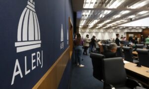Ex-policial militar acusado de vender armas para facção criminosa atuava na Mesa Diretora da Alerj