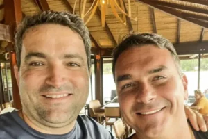 Flávio Bolsonaro pede a Moraes acesso a inquérito sobre Willer Tomaz