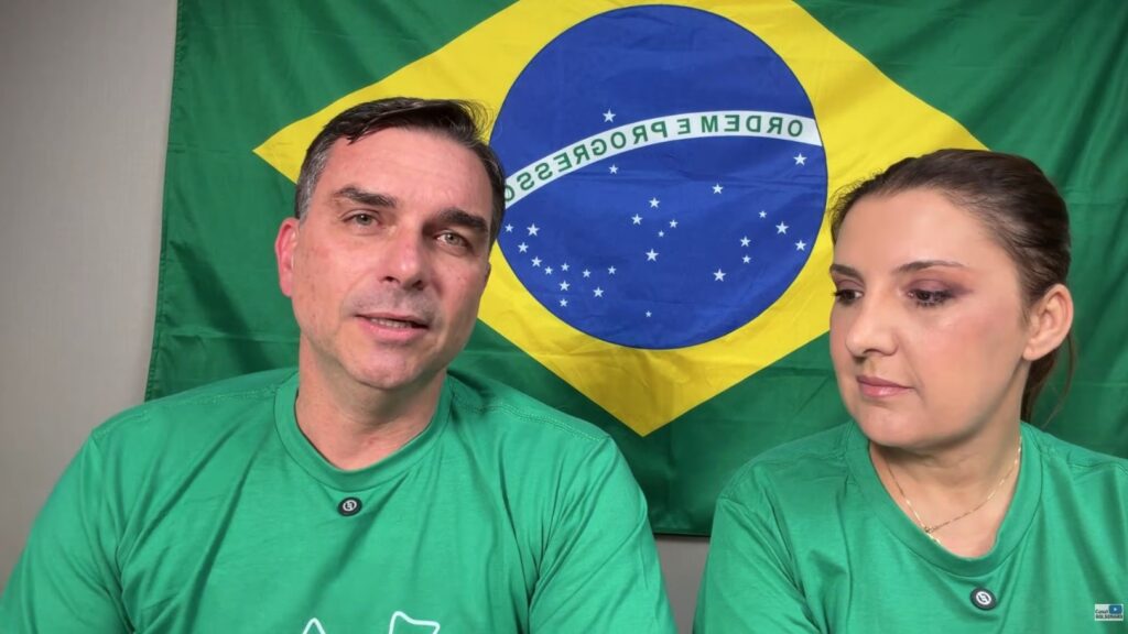 Flávio Bolsonaro planeja revogar medida da reforma tributária aprovada por Lula