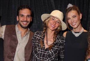 Gisele Bündchen esbanja amor com Joaquim Valente em evento nos EUA