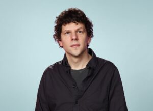 Jesse Eisenberg culpa Framboesa de Ouro por Batman vs Superman por abandono da carreira de ator