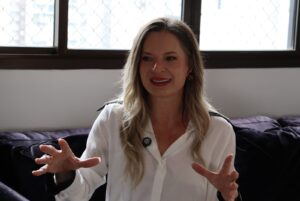 Joice Hasselmann faz apelo emocionante às mulheres brasileiras: ‘não se enganem mais com essa família’