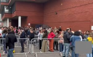 Justiça Eleitoral erra e impede 50 brasileiros de votar em Londres; eleitores descobrem transferência para Edimburgo