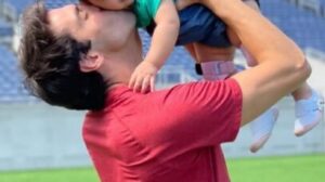 Kaká emociona fãs ao celebrar aniversário de 6 anos da filha Esther
