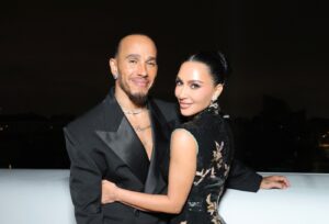 Kim Kardashian revela que ficou cinco anos solteira antes de se abrir para o amor com Hamilton