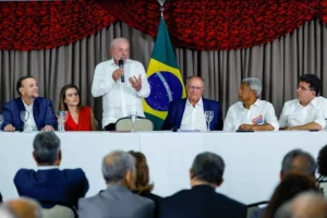 Lula aperta o acelerador e mira 30 milhões de eleitores ausentes no primeiro turno