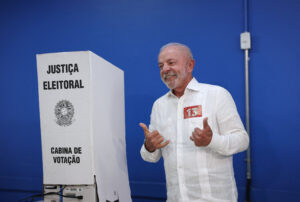 Lula ultrapassa 500 milhões de votos em eleições e bate recorde mundial histórico