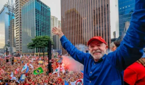 Lula vence histórico segundo turno e derrota Flávio Bolsonaro em virada inédita na redemocratização