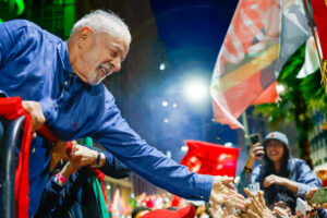 Lula encerra campanha com atos apoteóticos no Rio e São Paulo neste sábado