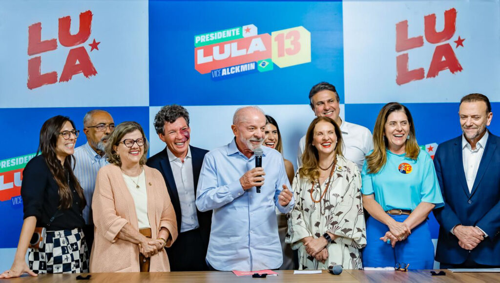 Lula reage à pesquisa Datafolha e garante vitória contra Flávio: ‘Vencerei ganhando votos’