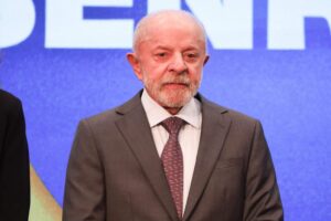 Lula elimina perícia e facilita benefício do INSS para mulheres vítimas de violência