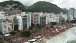 Apoiadores de Lula lotam ruas em grande mobilização: Copacabana, Brasília e Salvador ferven antes de debate