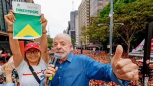 Lula mobiliza R$ 50 bilhões da Petrobras para proteger cesta básica e frear inflação