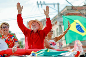 Lula avalia oferecer ministério ao PT de Minas após vitória contra Flávio Bolsonaro