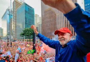 Líderes mundiais parabenizam Lula e reforçam parcerias com Brasil após reeleição histórica